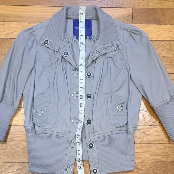 Gray Snap Up Button Blazer - Picture 4 of 8